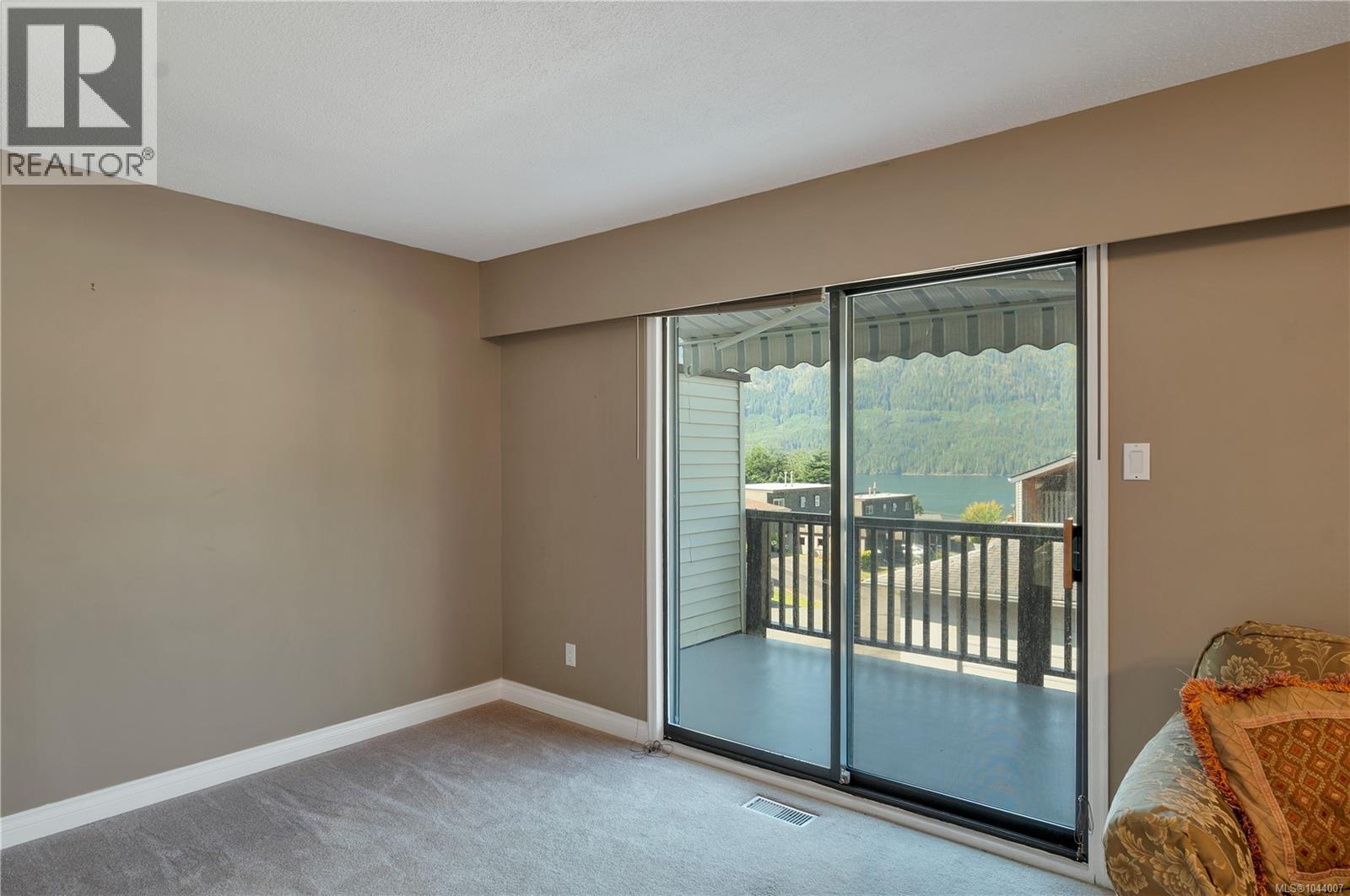 81 McKay Cres - 28