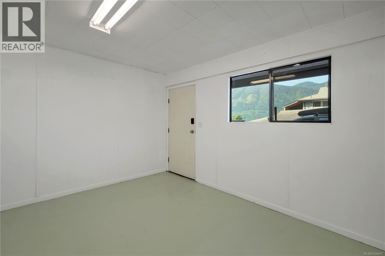 81 McKay Cres - 50