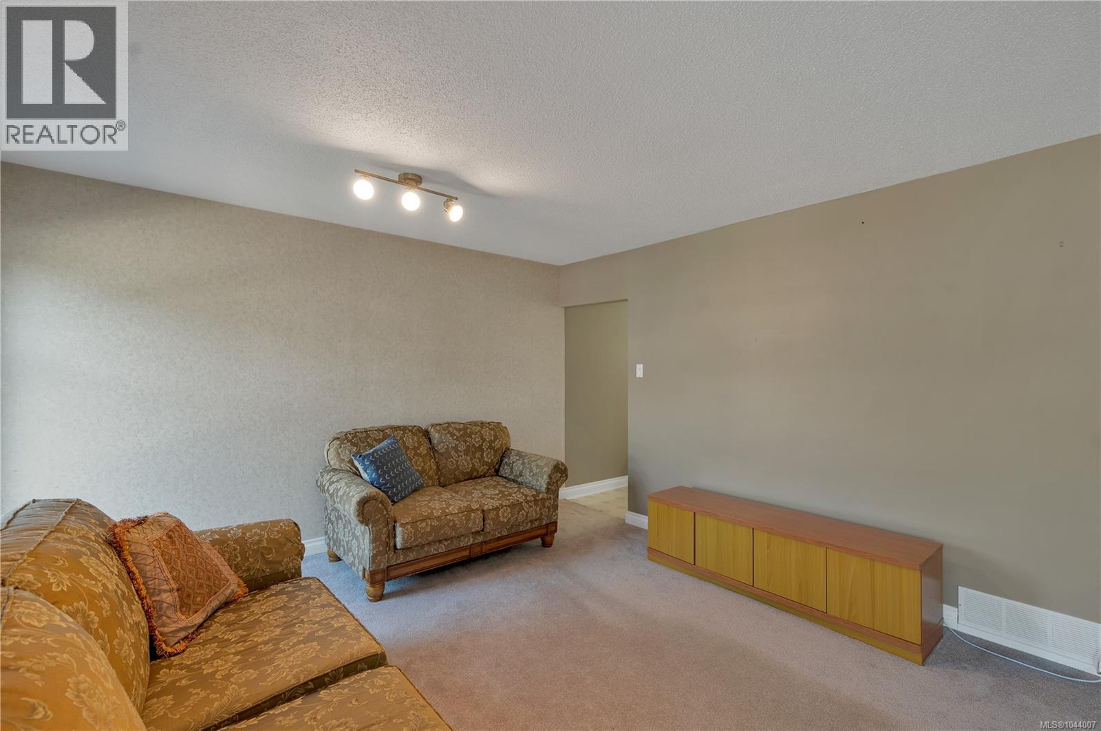 81 McKay Cres - 30
