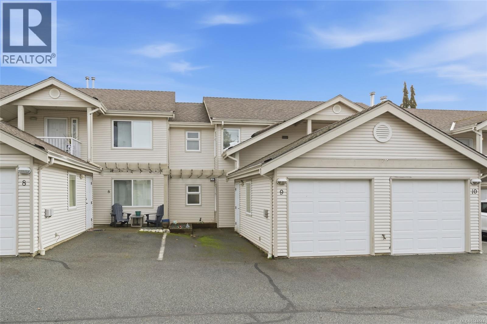 #9 571 Bradley St - 23