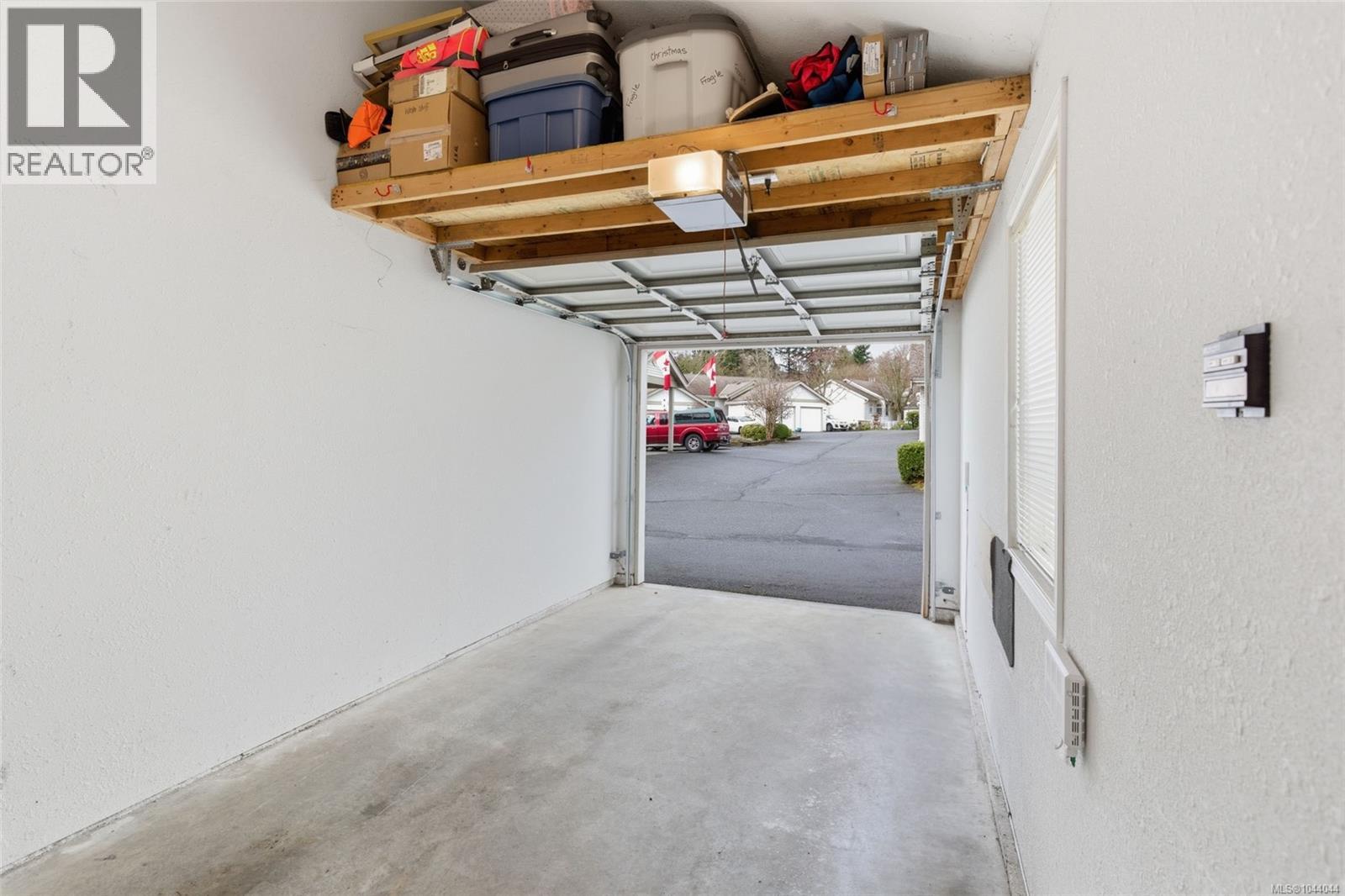 #9 571 Bradley St - 21