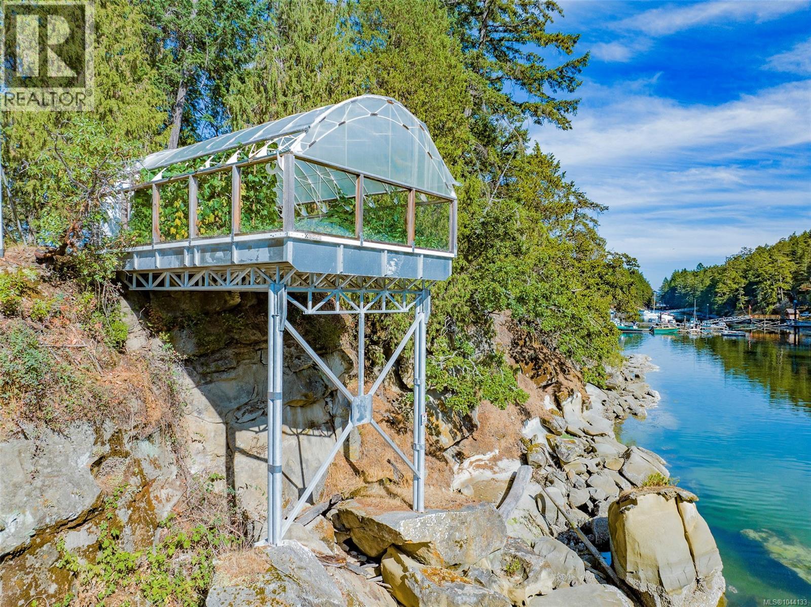 1 Eaglet Island, Decourcy Island