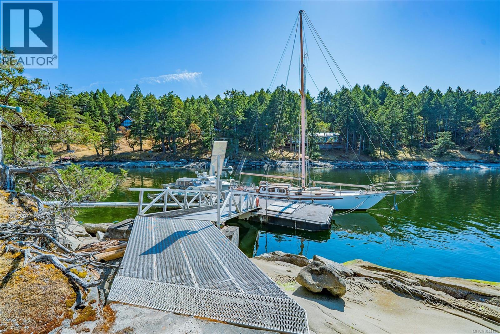 1 Eaglet Island, Decourcy Island