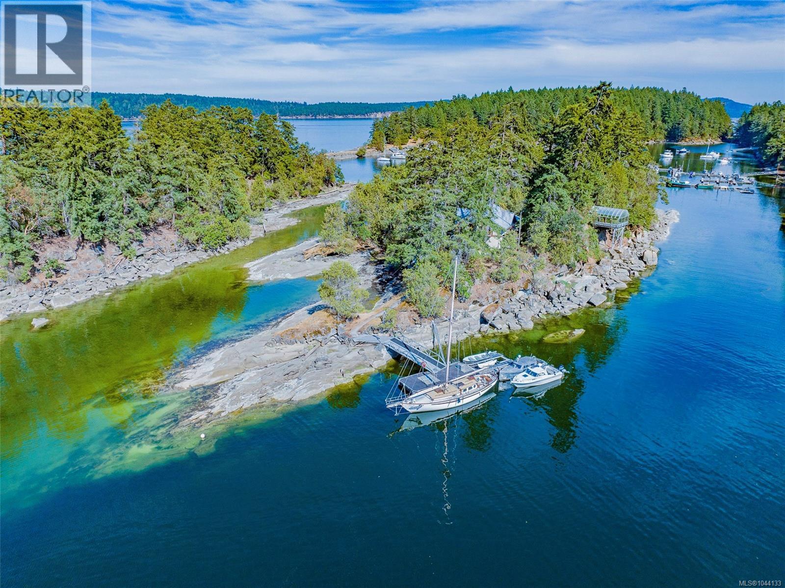 1 Eaglet Island, Decourcy Island