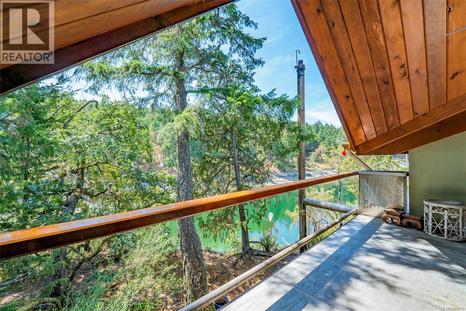 1 Eaglet Island, Decourcy Island