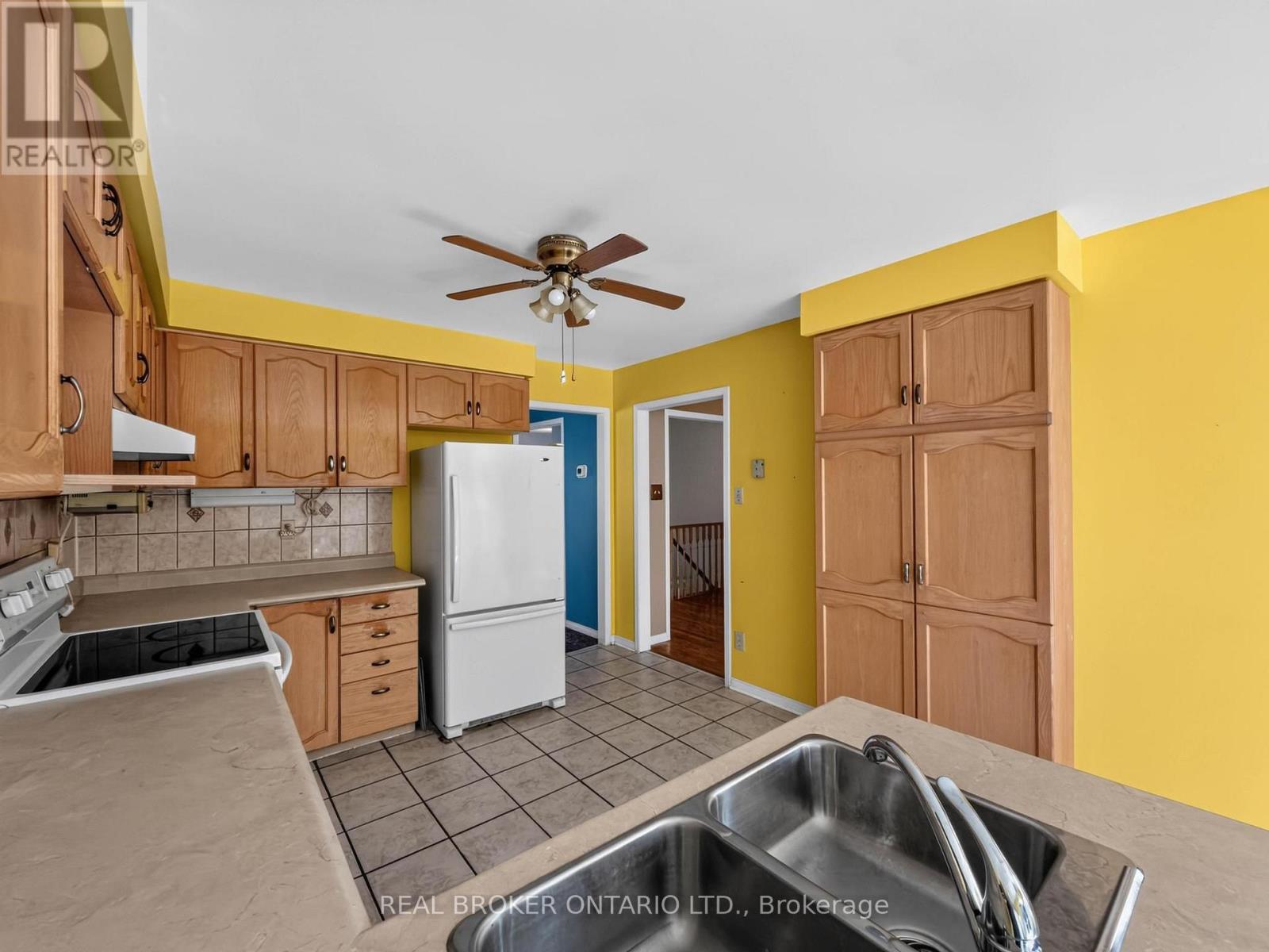 60 ATTWOOD DRIVE - 15