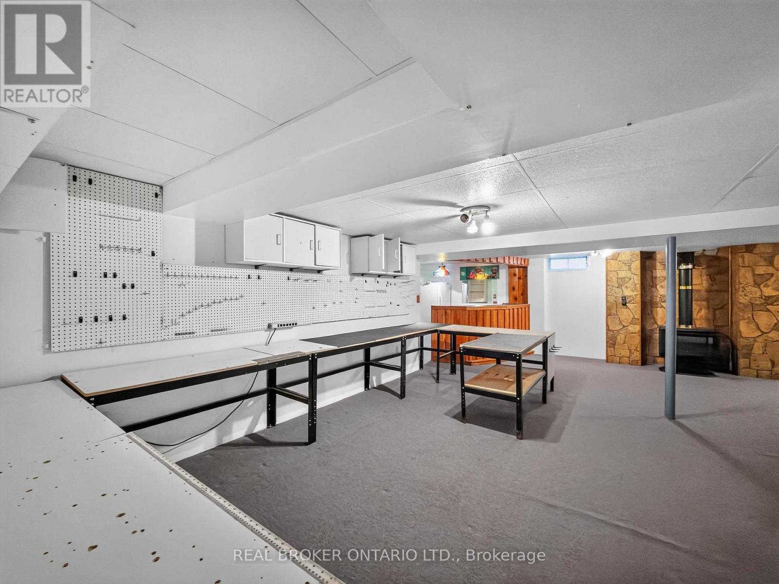 60 ATTWOOD DRIVE - 34