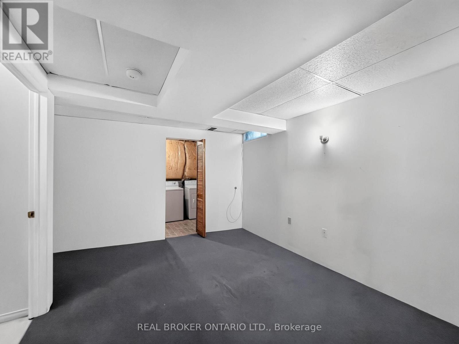 60 ATTWOOD DRIVE - 37
