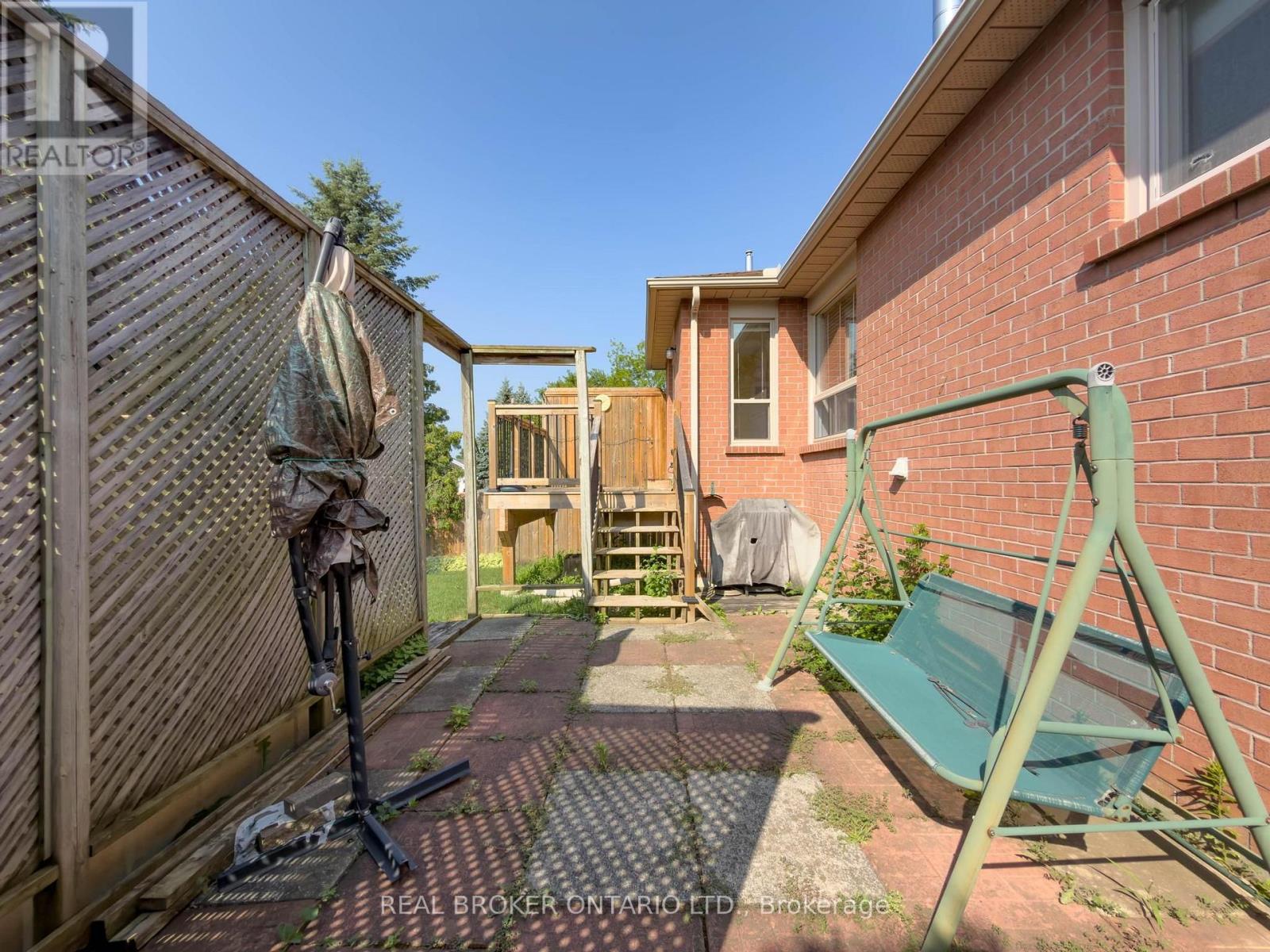 60 ATTWOOD DRIVE - 44