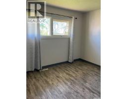 408 6th Avenue Nw, Ituna, SK S0A1N0 Photo 9
