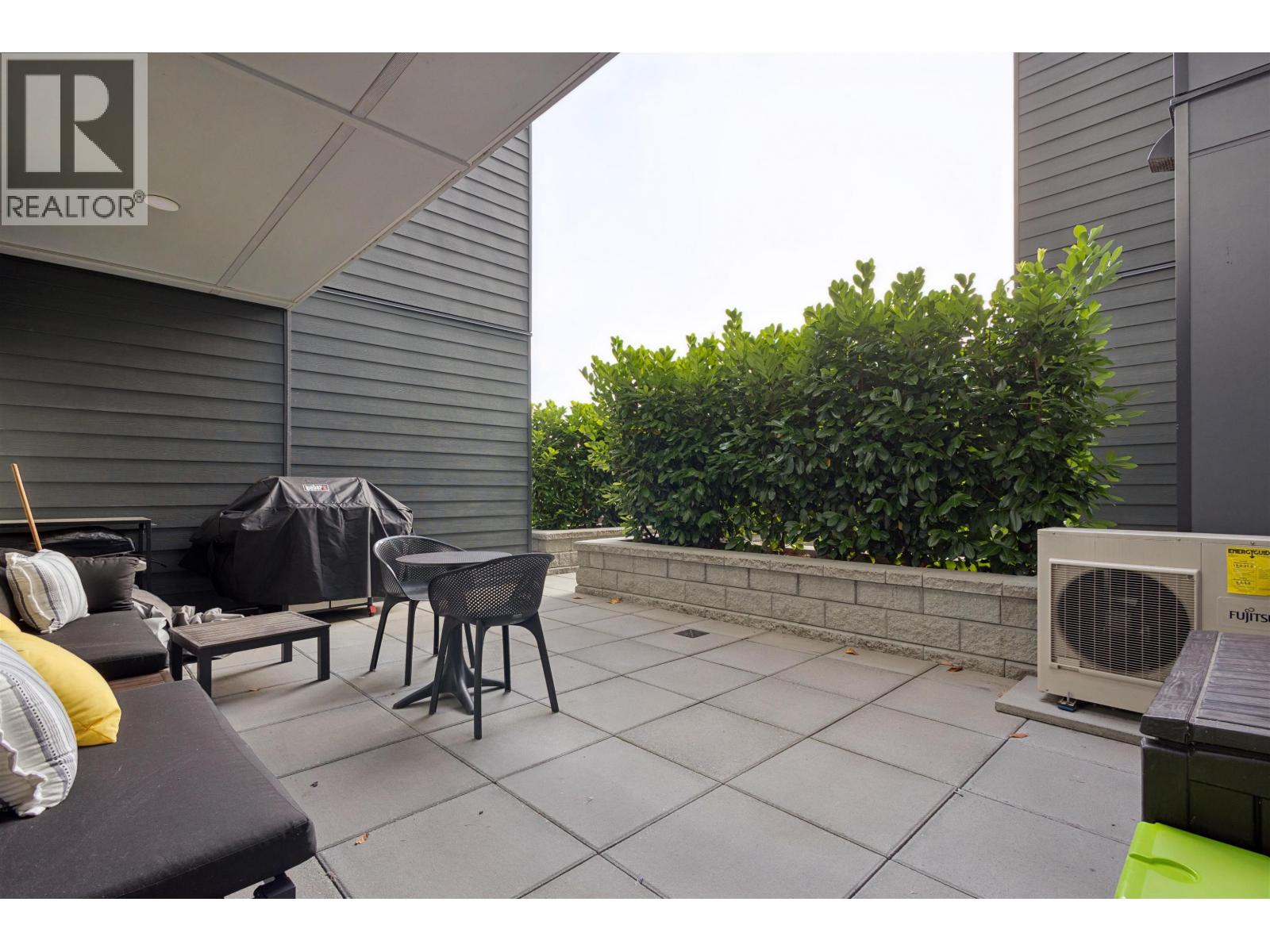 204 3596 MALSUM DRIVE, North Vancouver