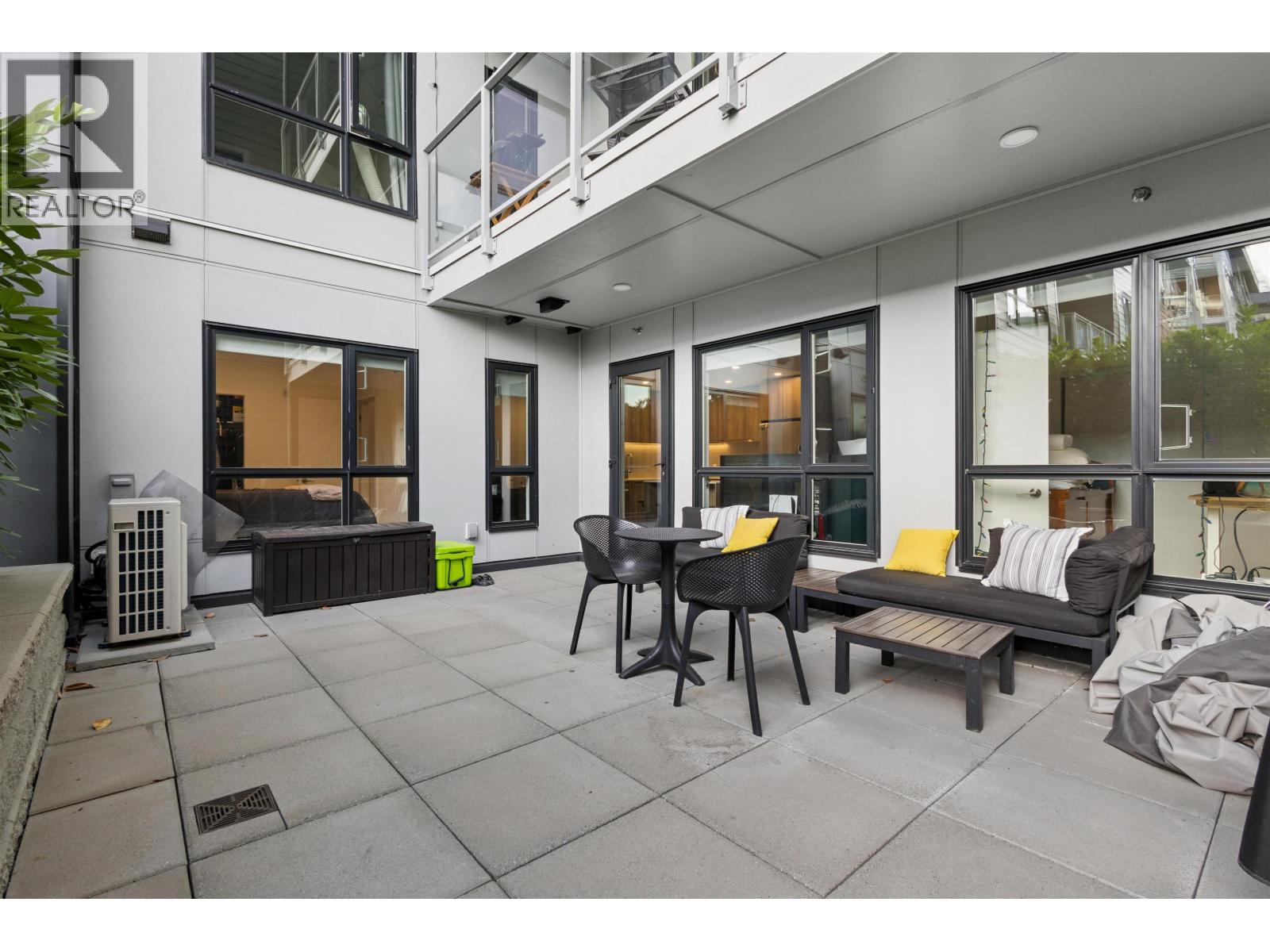 204 3596 MALSUM DRIVE, North Vancouver