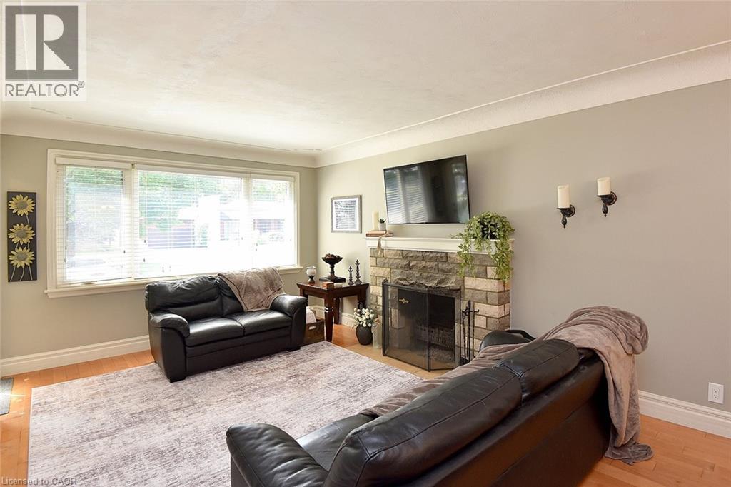 16 GRANT Boulevard - Image 9