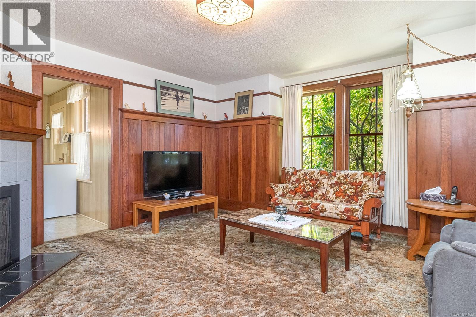 720 Marchmont Rd - 7