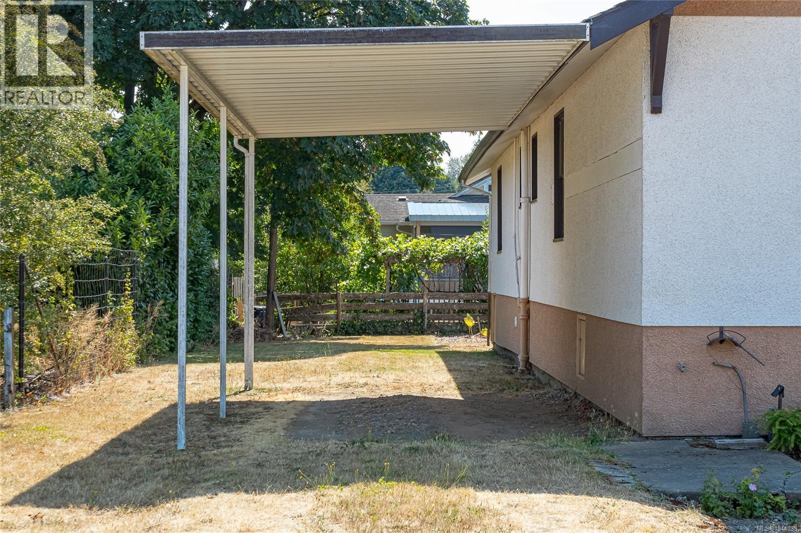 720 Marchmont Rd - 46