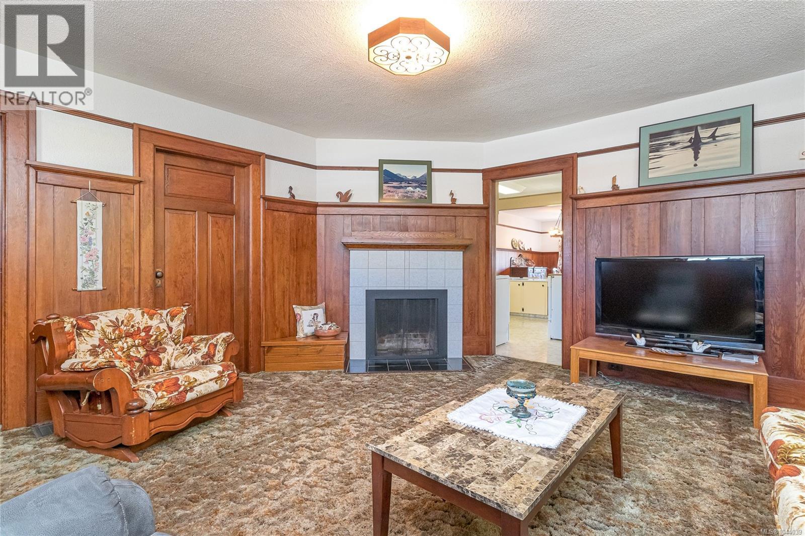 720 Marchmont Rd - 8