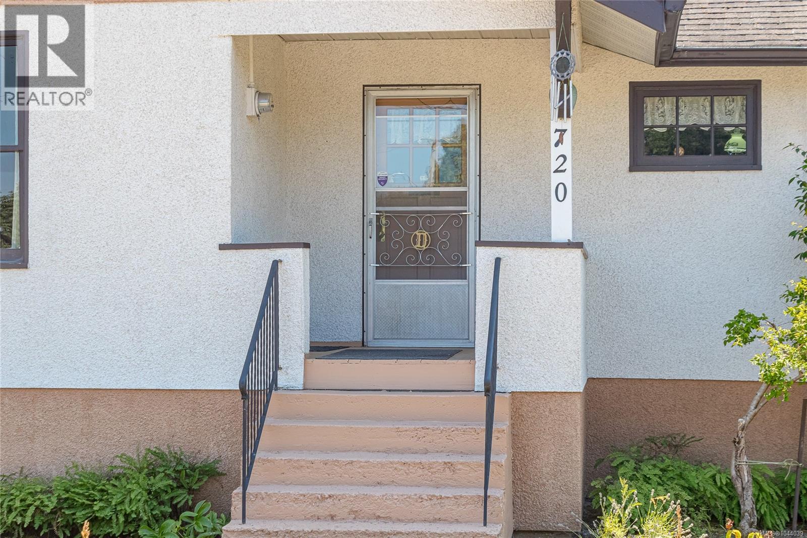 720 Marchmont Rd - 5