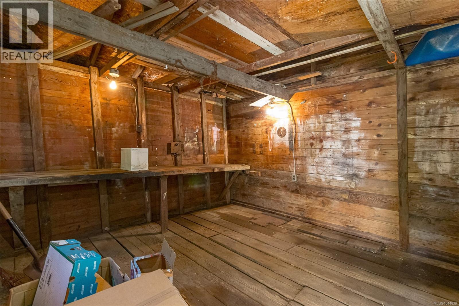 720 Marchmont Rd - 43