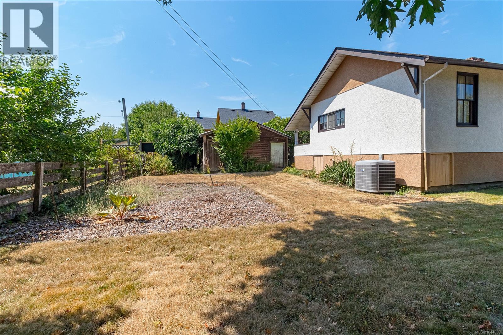 720 Marchmont Rd - 41