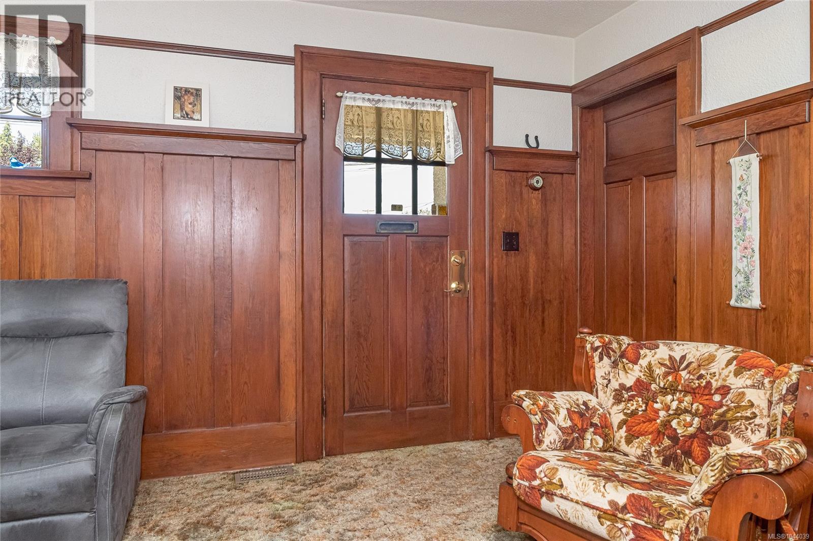 720 Marchmont Rd - 6