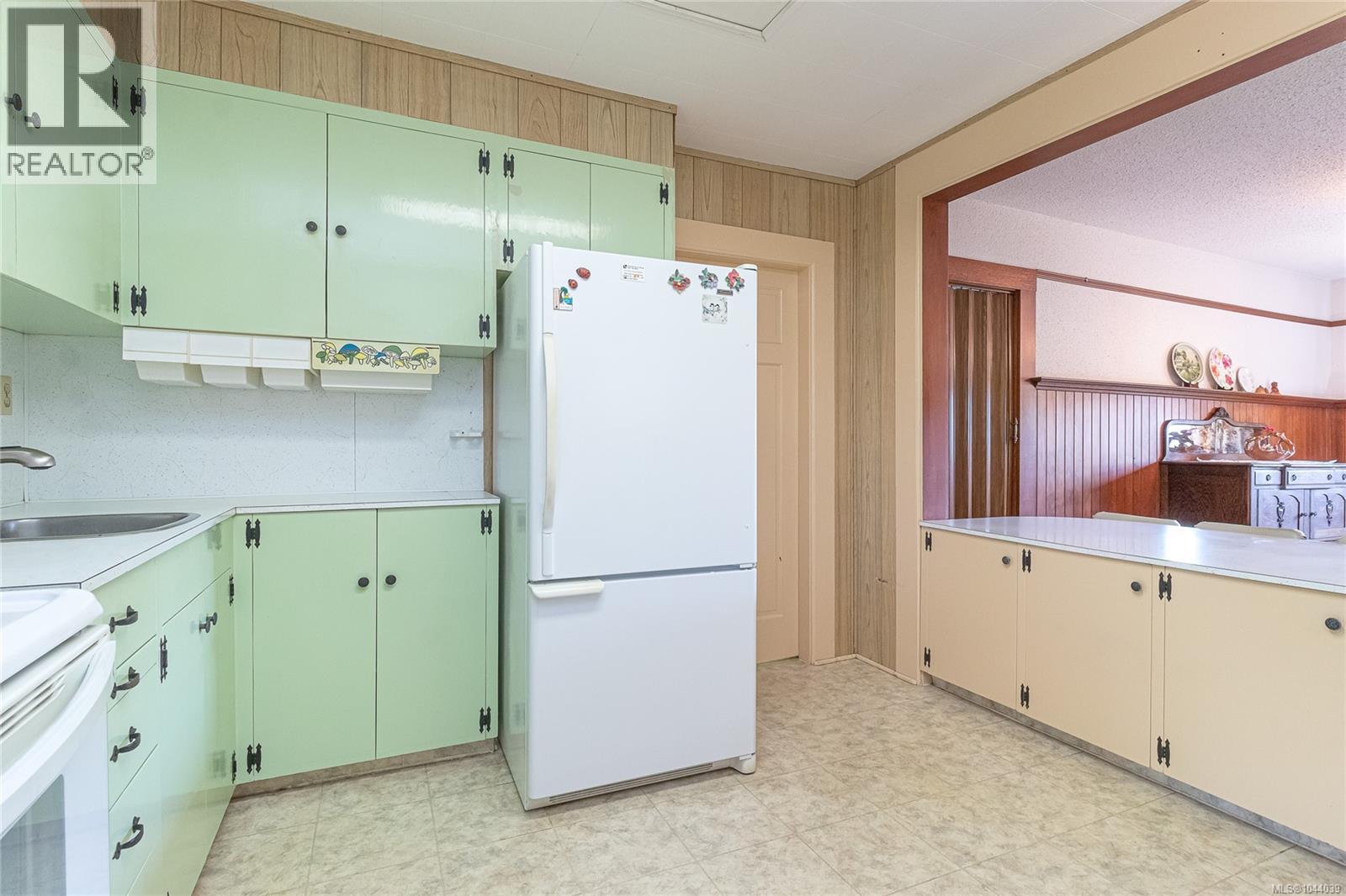 720 Marchmont Rd - 13