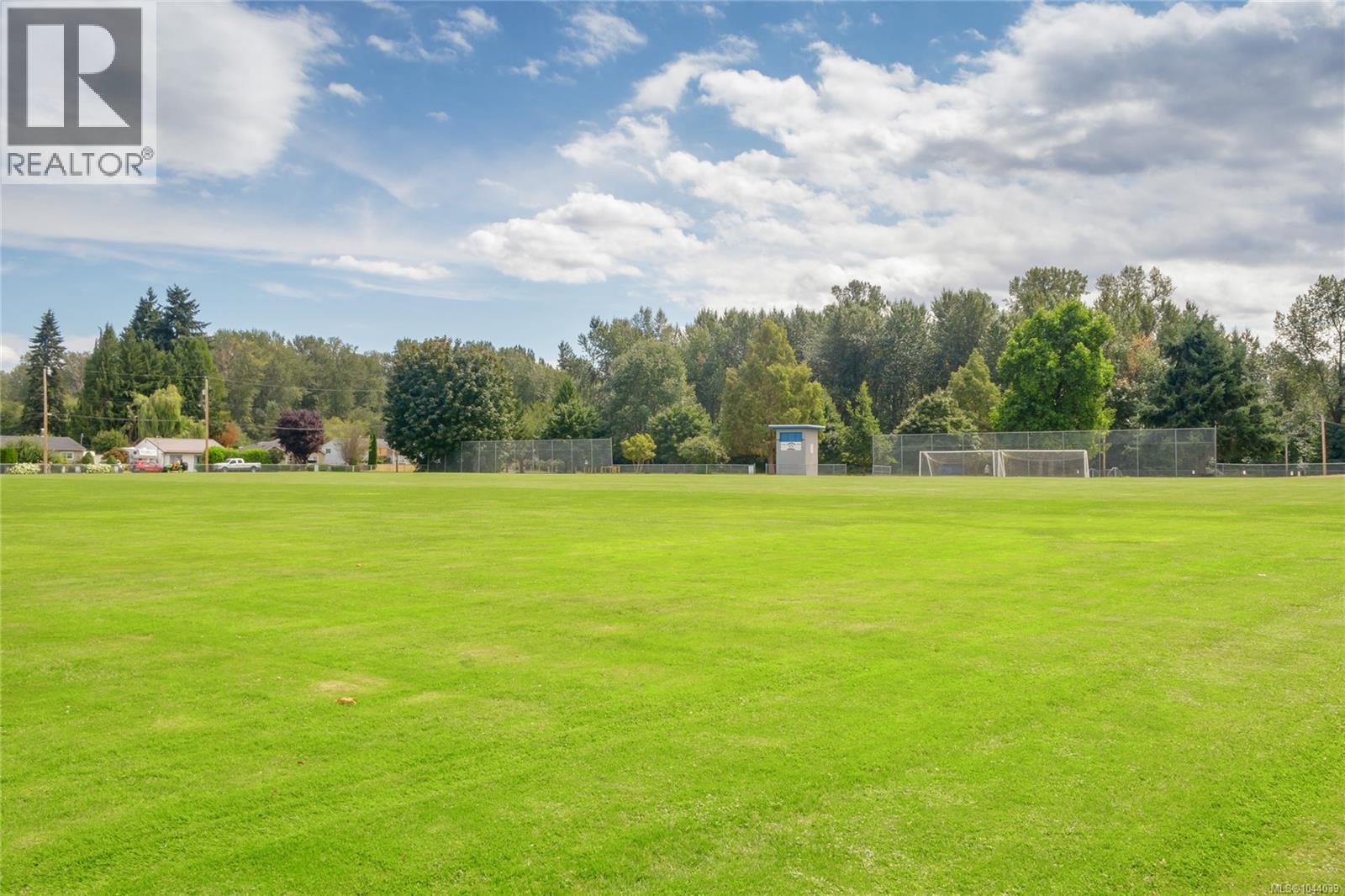 720 Marchmont Rd - 52