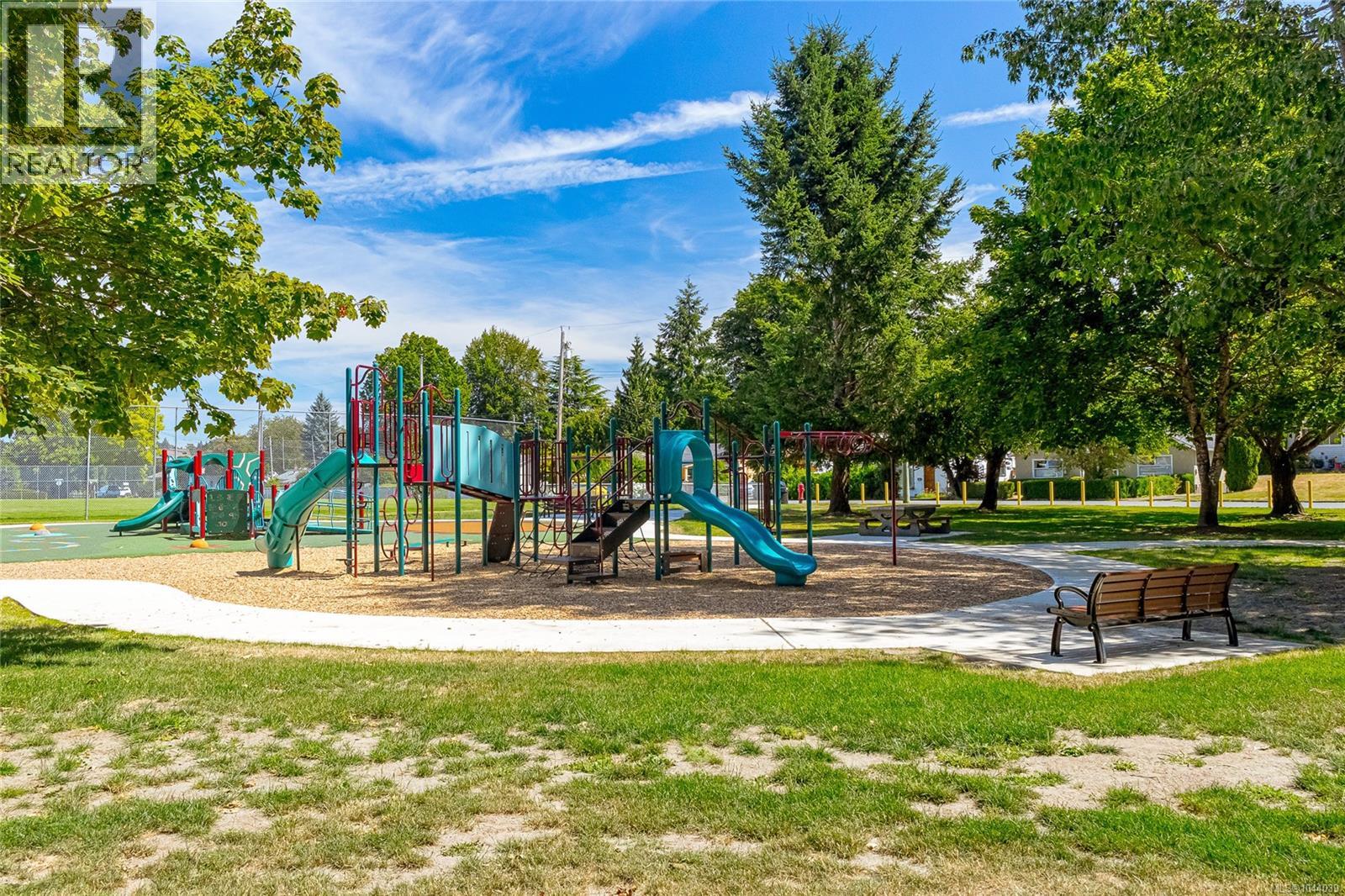 720 Marchmont Rd - 53