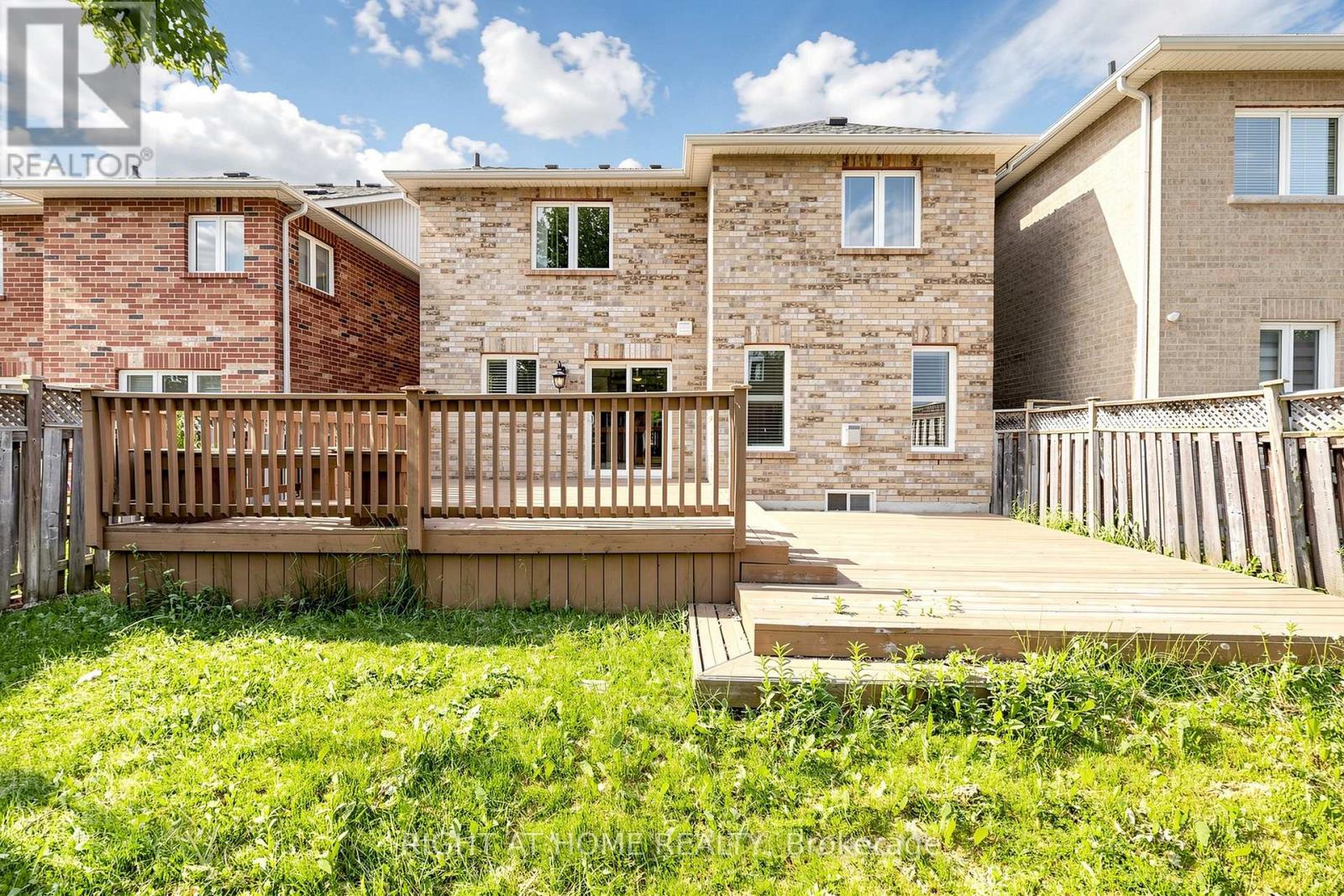 204 EVERETT STREET - 42