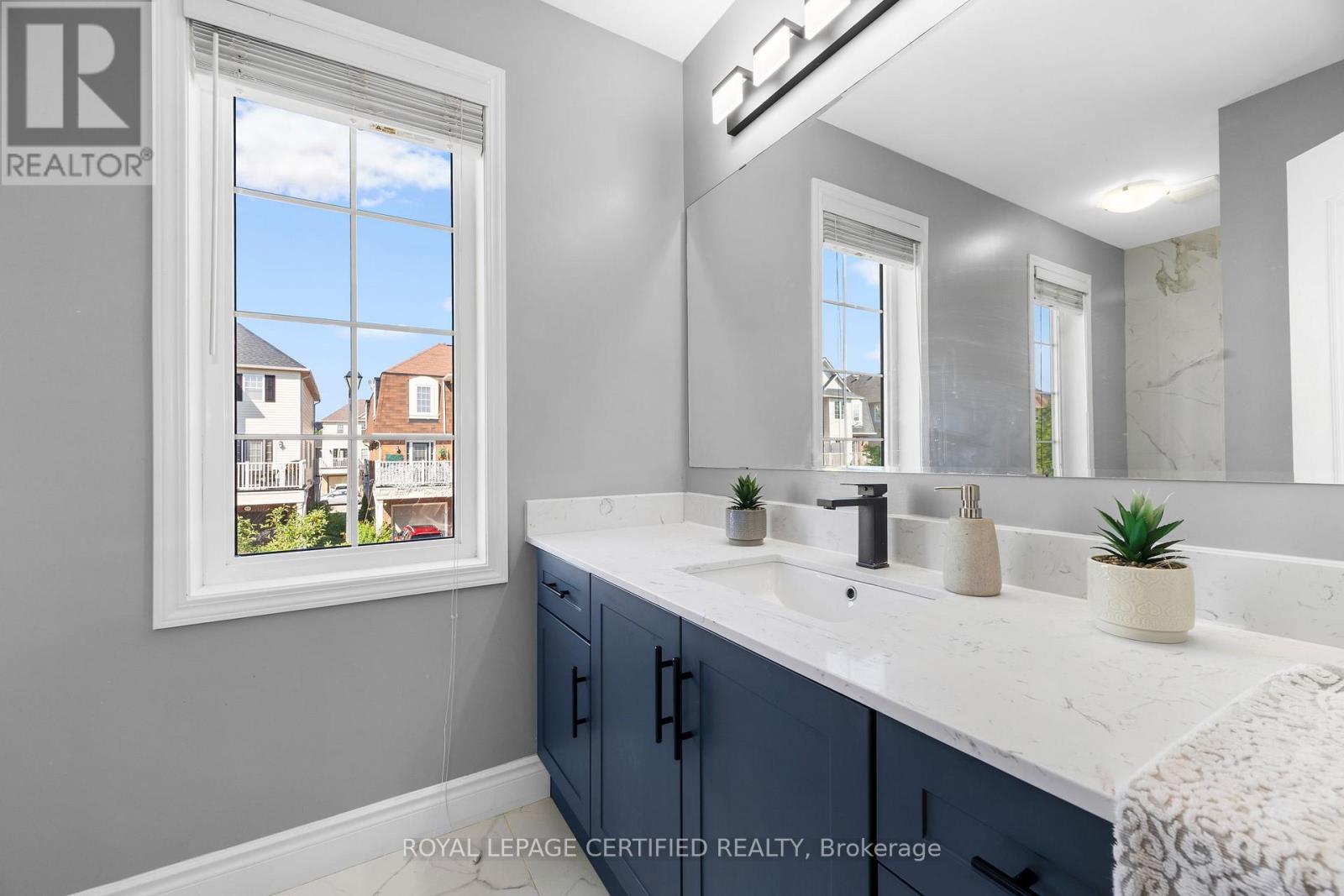 938 BURROWS GATE - 14