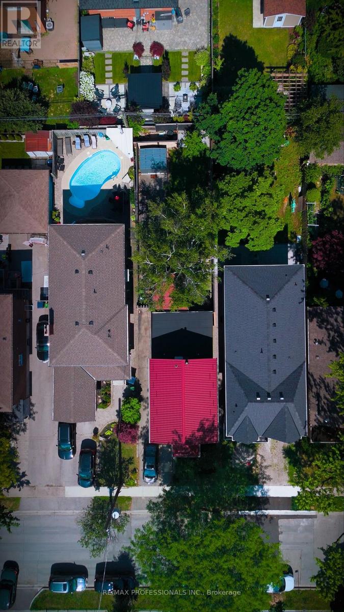 39 ROSEMEADE AVENUE - 48