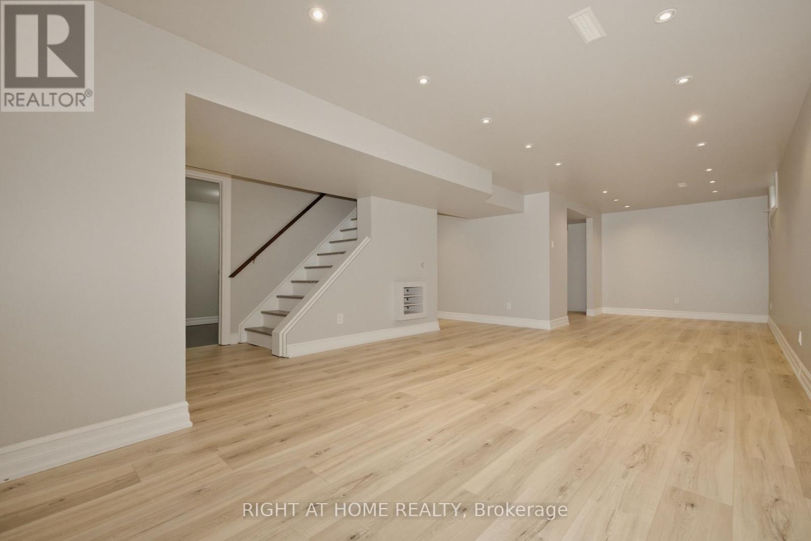 197 PINEDALE DRIVE - 21