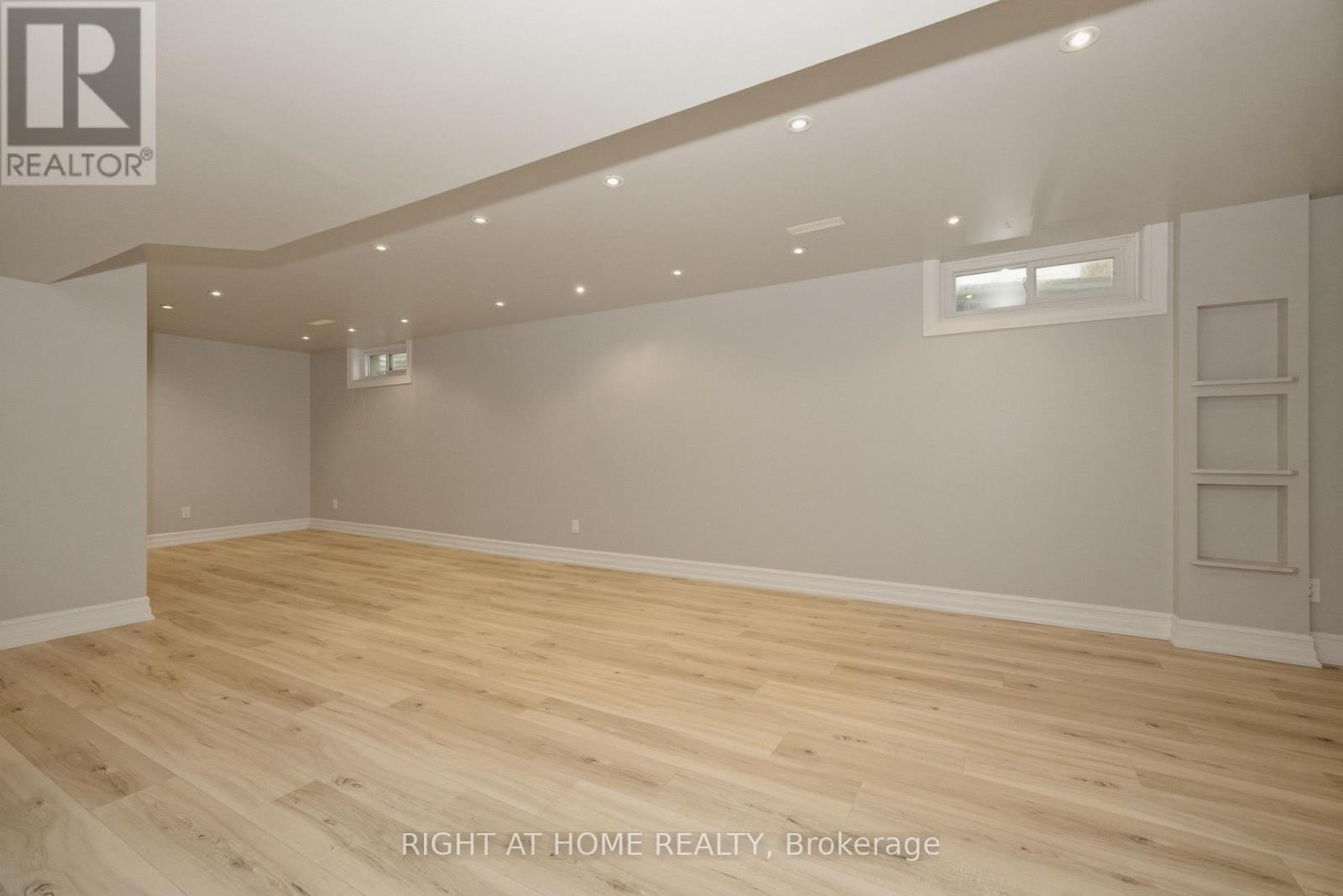 197 PINEDALE DRIVE - 22