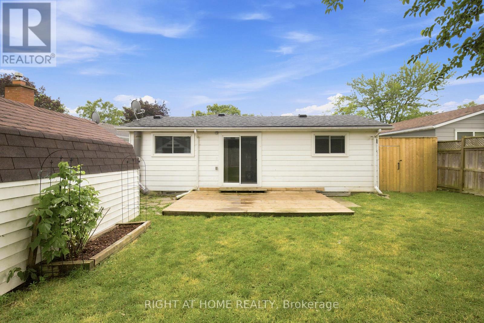 197 PINEDALE DRIVE - 30