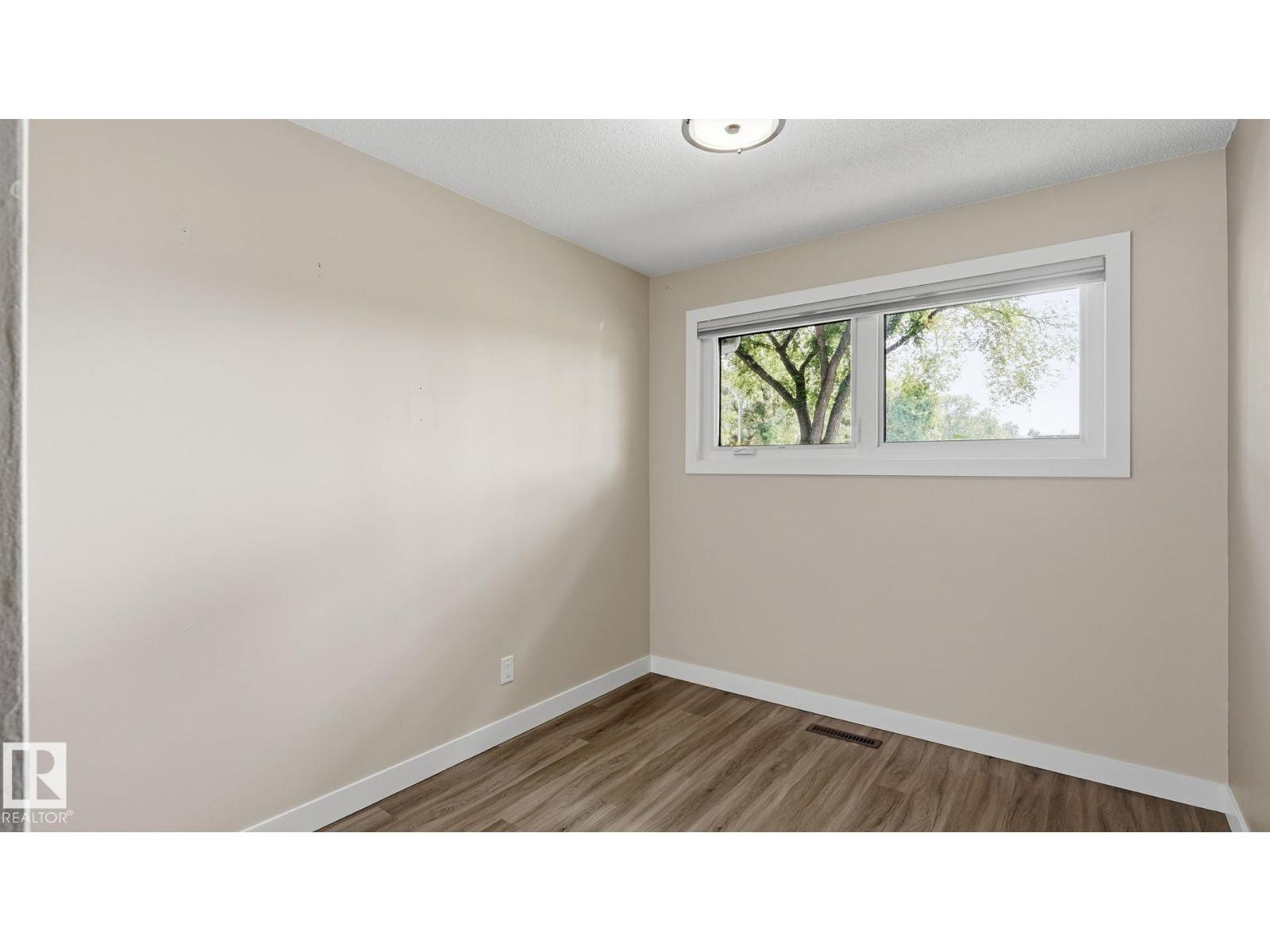 12002 39 ST NW - 13