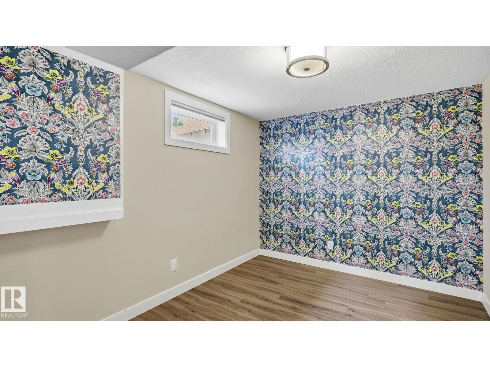 12002 39 ST NW - 21