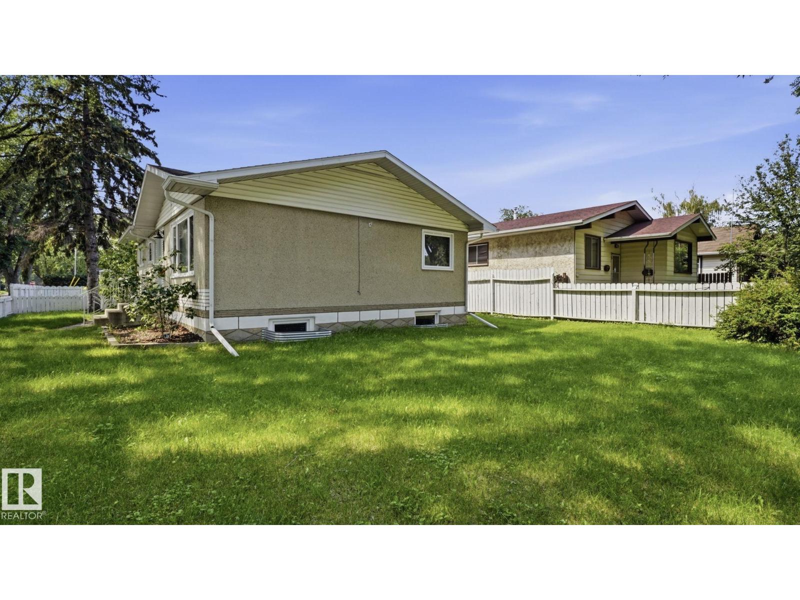 12002 39 ST NW - Image 32