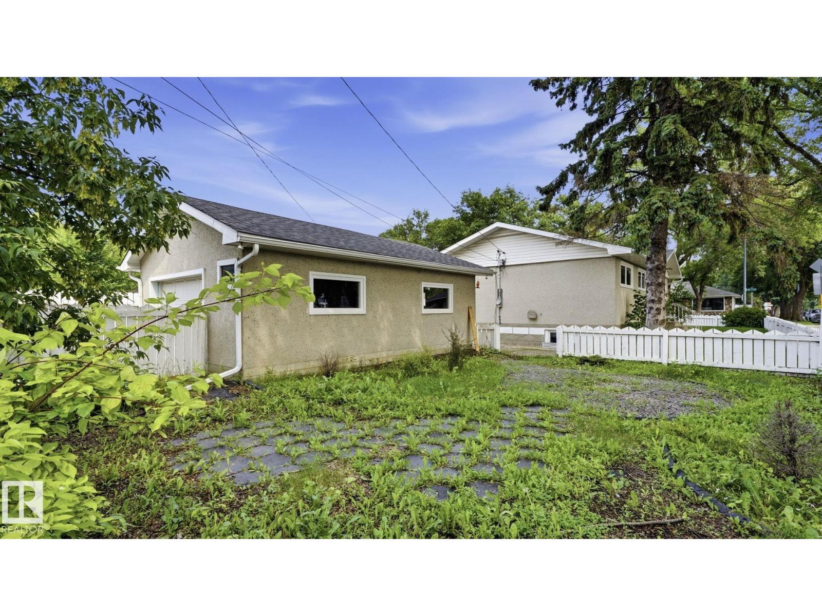 12002 39 ST NW - 30