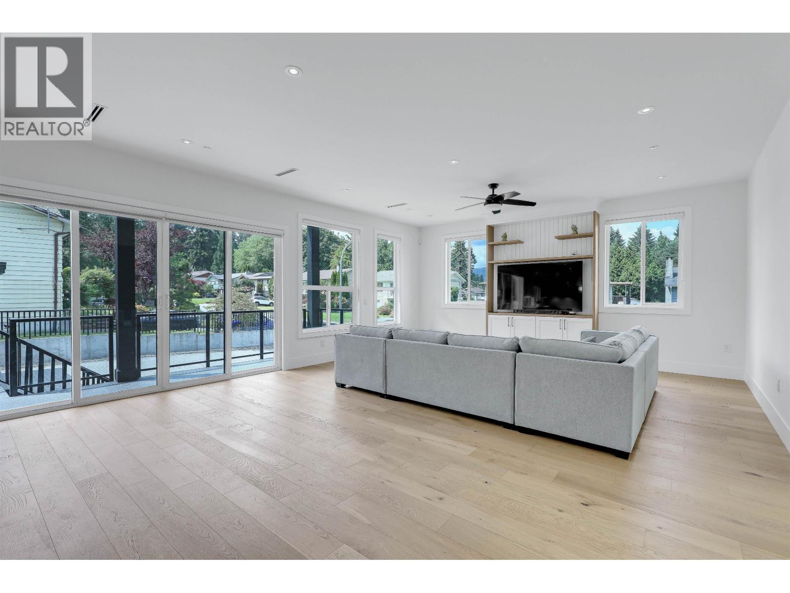 8 Bed, 9 Bath House for Sale in Port Coquitlam – 1938 CONNAUGHT AVENUE, Port Coquitlam – MLS# R3130908 - Image 39