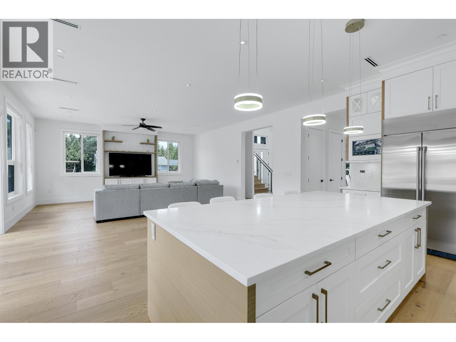 8 Bed, 9 Bath House for Sale in Port Coquitlam – 1938 CONNAUGHT AVENUE, Port Coquitlam – MLS# R3130908 - Image 35