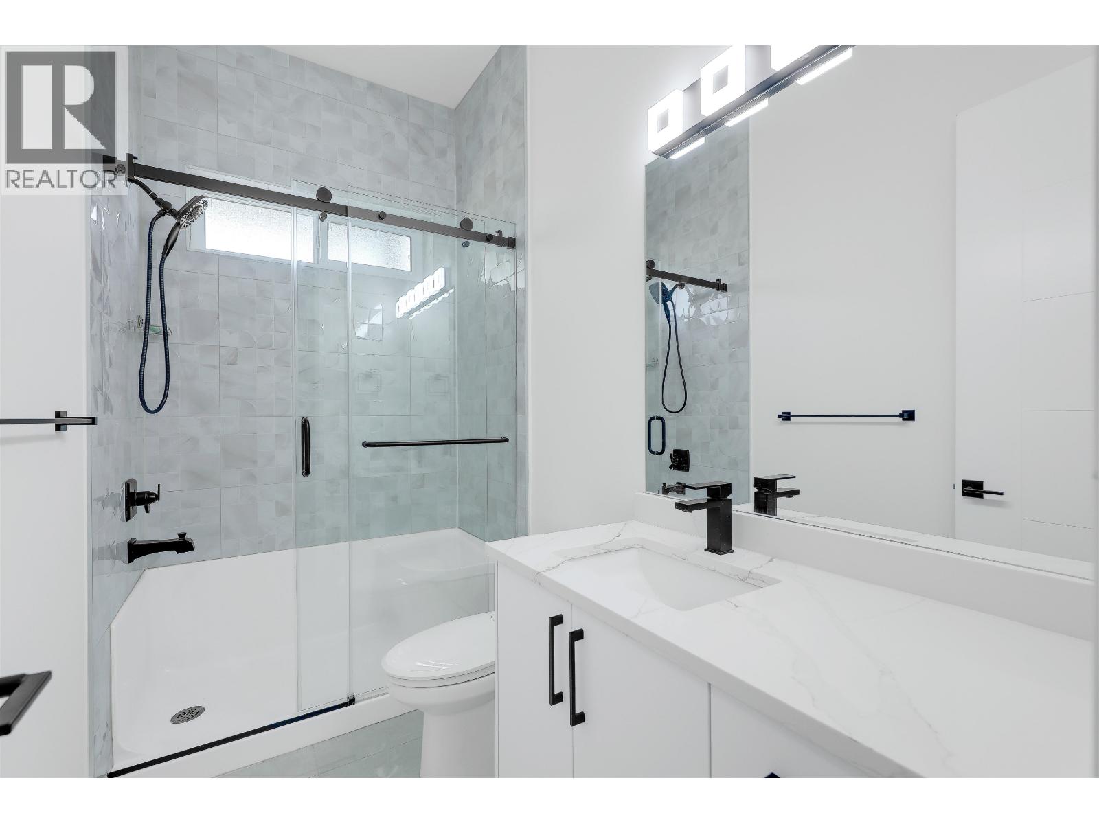 8 Bed, 9 Bath House for Sale in Port Coquitlam – 1938 CONNAUGHT AVENUE, Port Coquitlam – MLS# R3130908 - Image 56