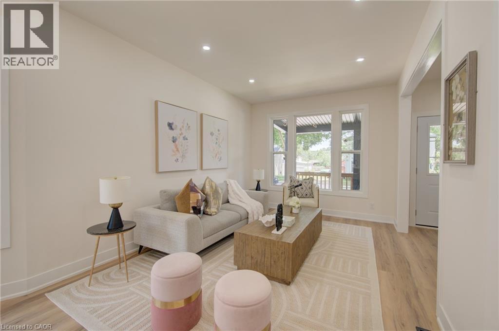 26 RICHARDSON Street - 22