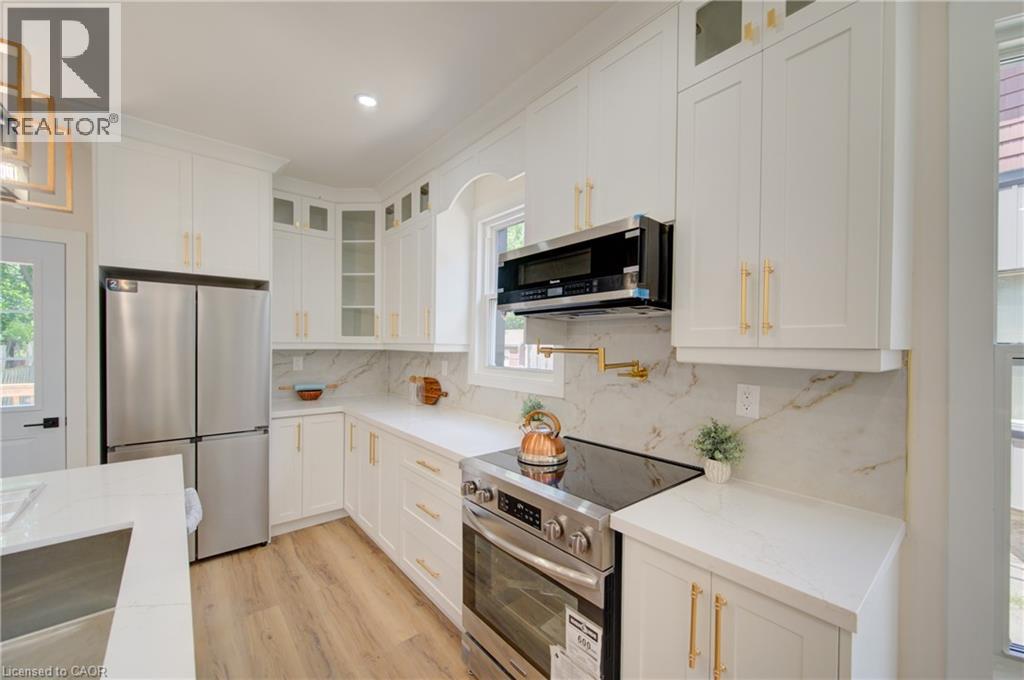 26 RICHARDSON Street - 21