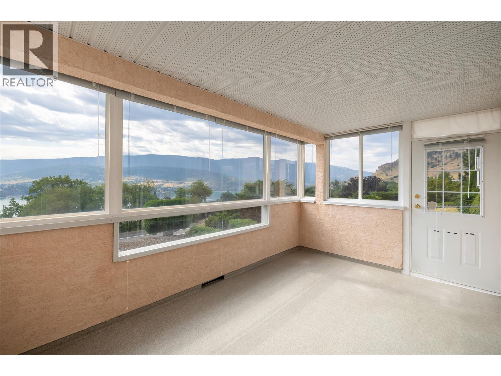 8770 Clerke Road - 22