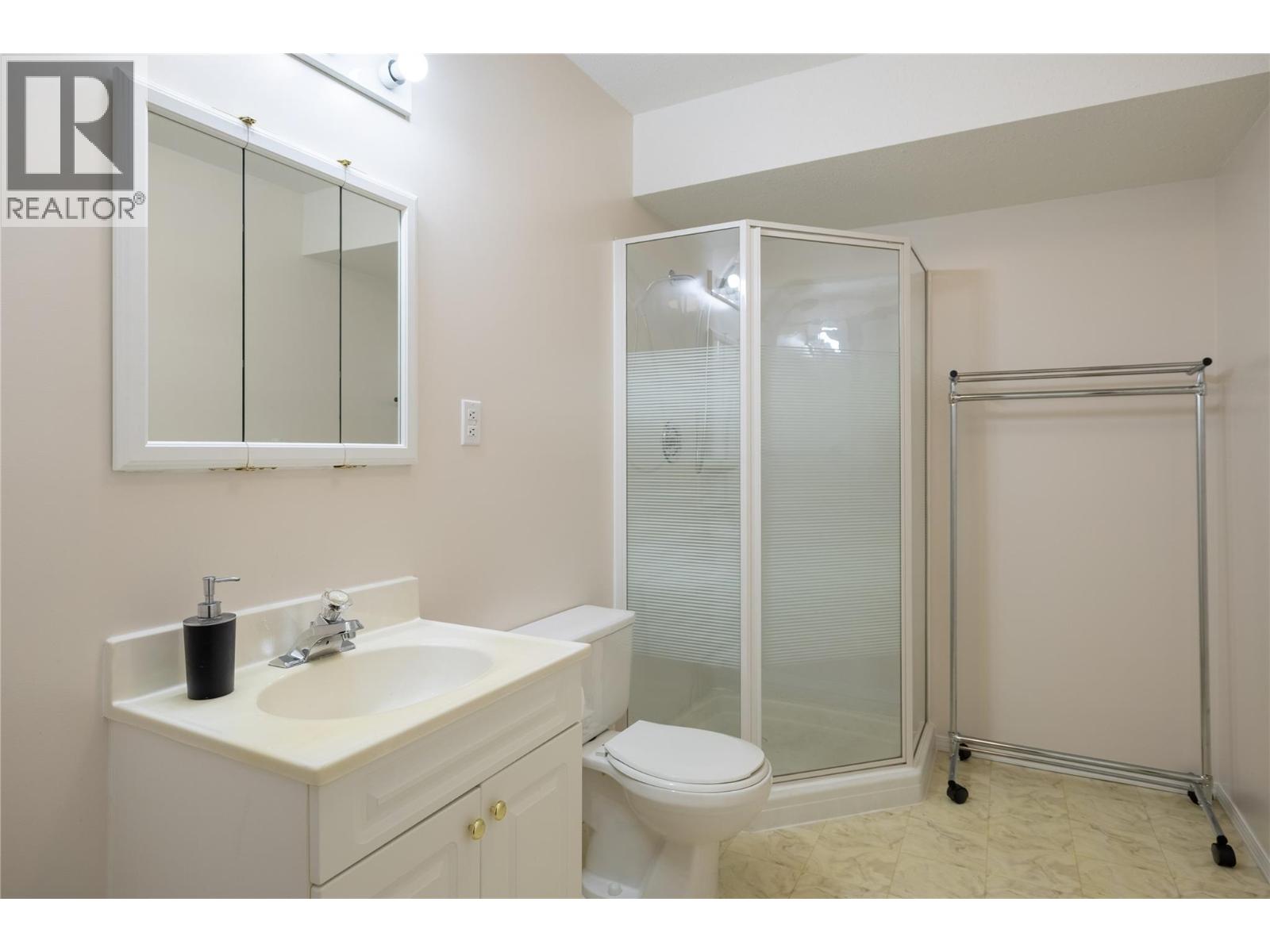 8770 Clerke Road - 25