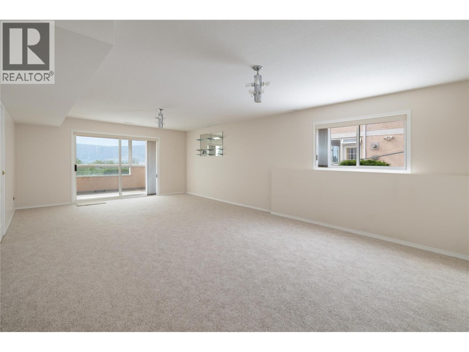 8770 Clerke Road - 23