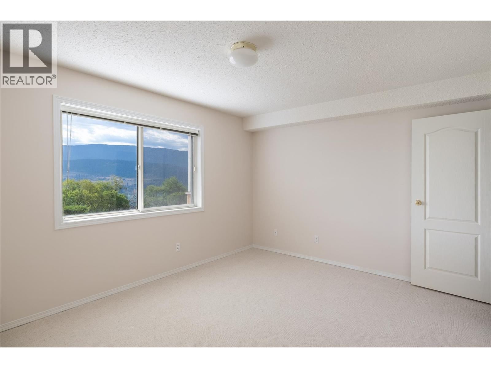 8770 Clerke Road - 24