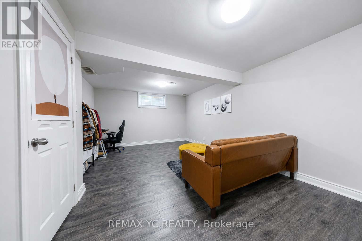 93 HOLLY MEADOW ROAD - 32