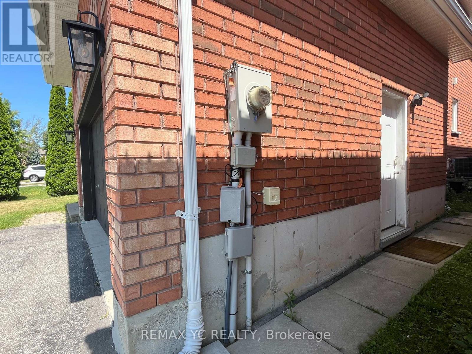 93 HOLLY MEADOW ROAD - 27