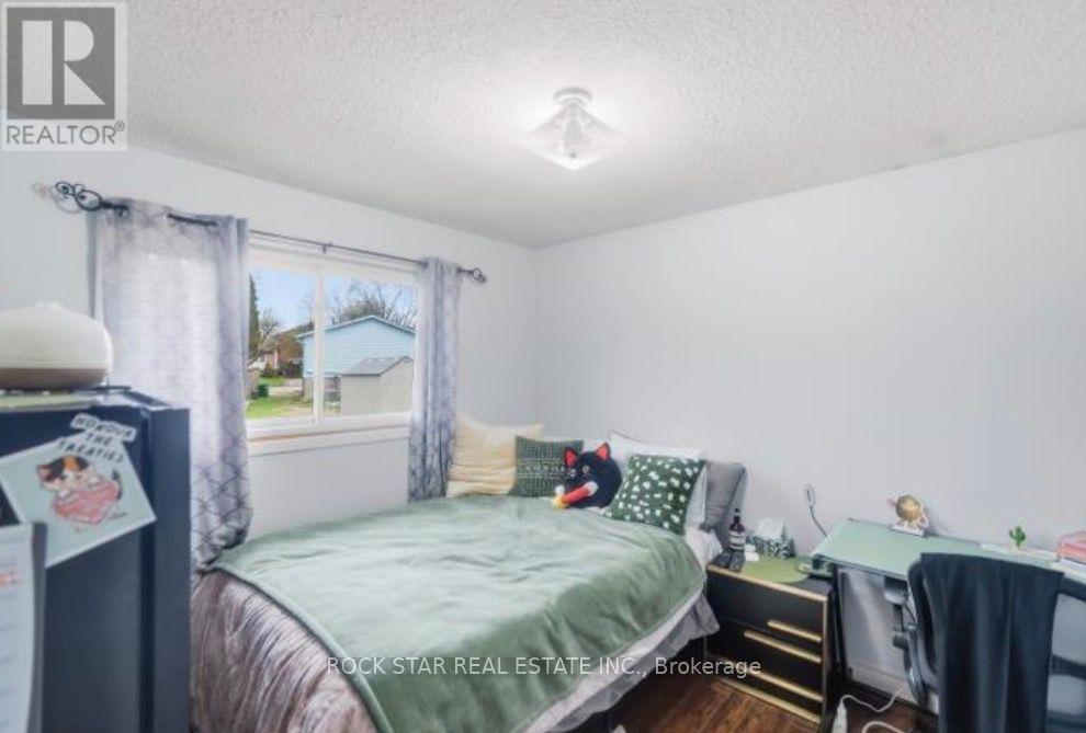 402 MIDWOOD CRESCENT - Image 12