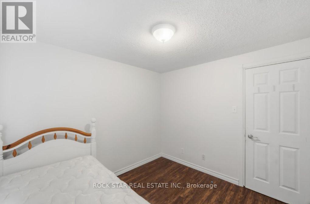402 MIDWOOD CRESCENT - 13